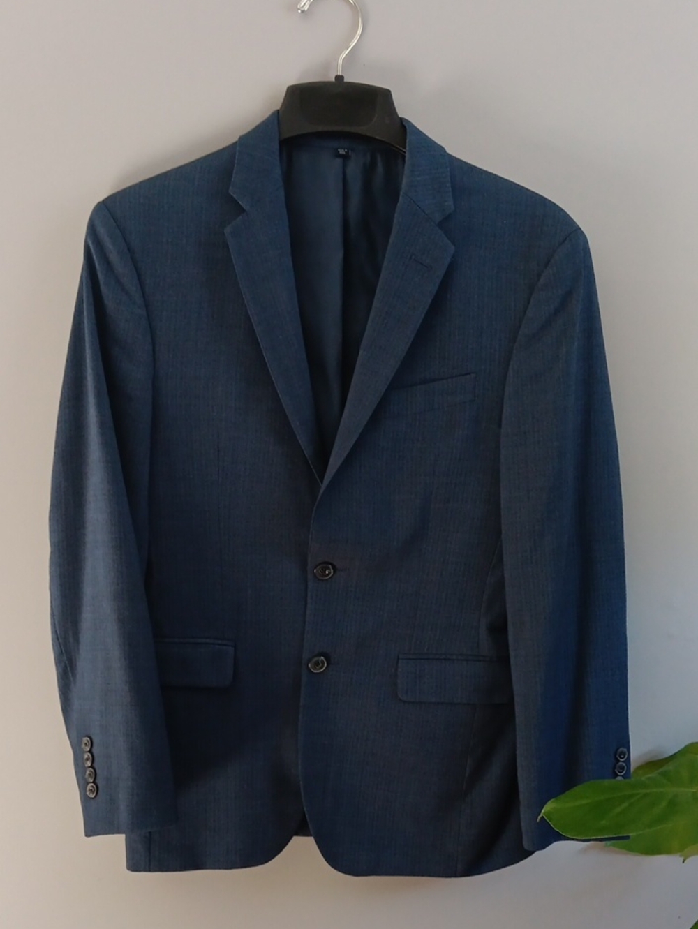 Jos. A. Bank Men's Navy Blue Light Wool Two-Button Sport Coat